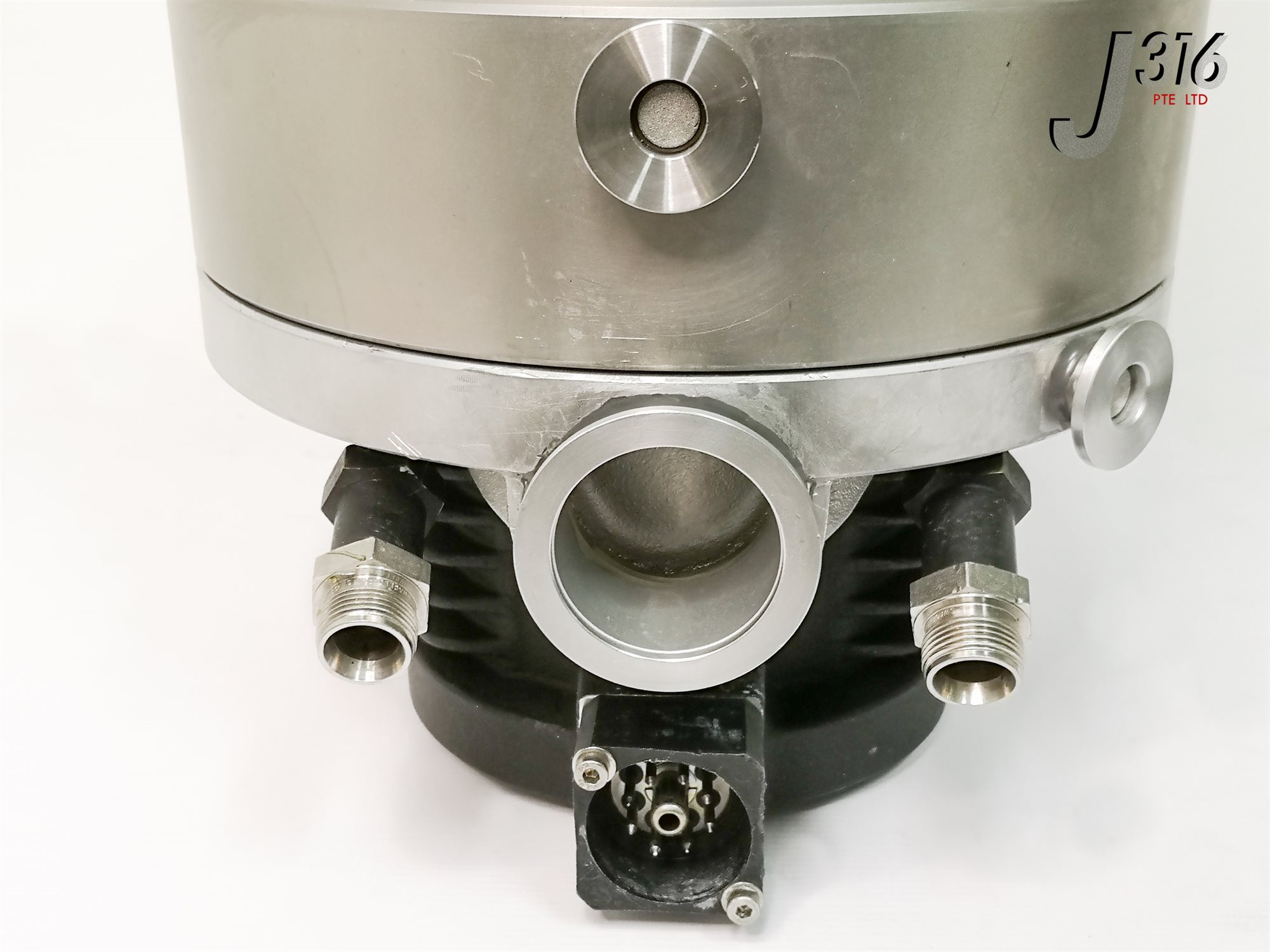 ©️ 21067 LEYBOLD TURBOMOLECULAR PUMP, PN: 85681 (REFURBISHED